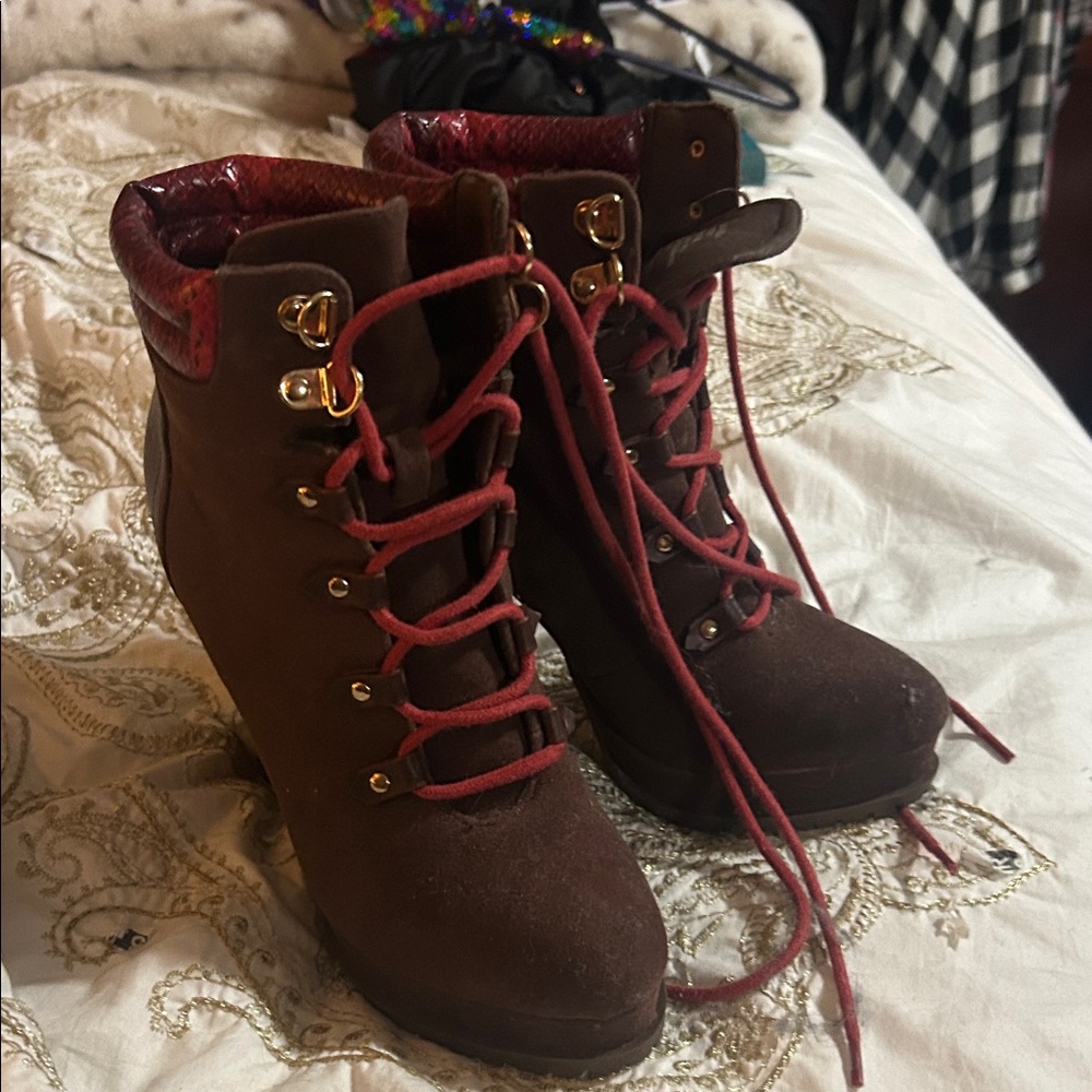 Heeled Boot - Womans 6.5